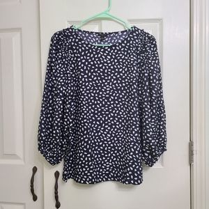 NWT Ann Taylor Navy and white top